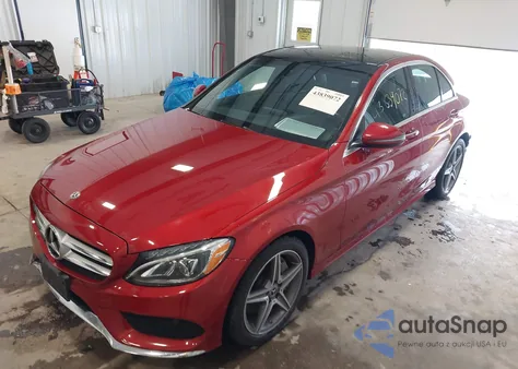 2018 Mercedes-Benz C 300 4Matic z USA, uszkodzony, nr VIN 55SWF4KB7JU244244